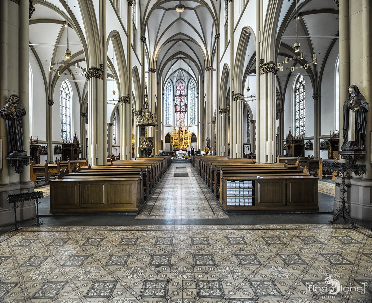 Stiftskirche Bonn 005 TS